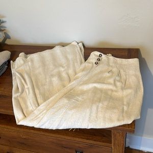 Women’s cropped linen pants
